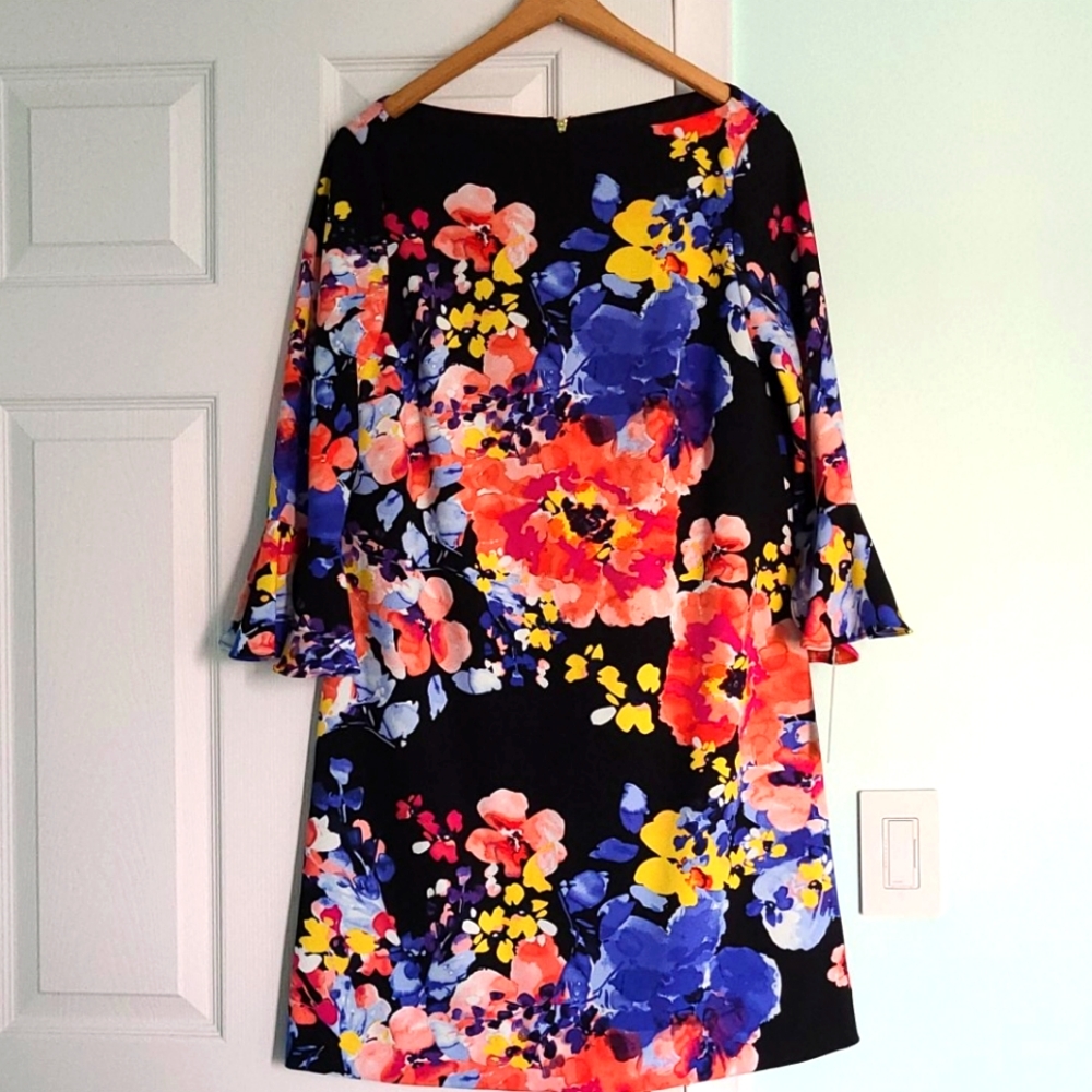 Tahari Women colorful dress size 8